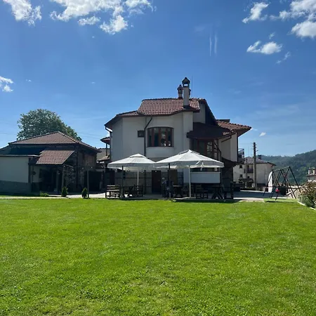 Hotel Daffi Smoljan